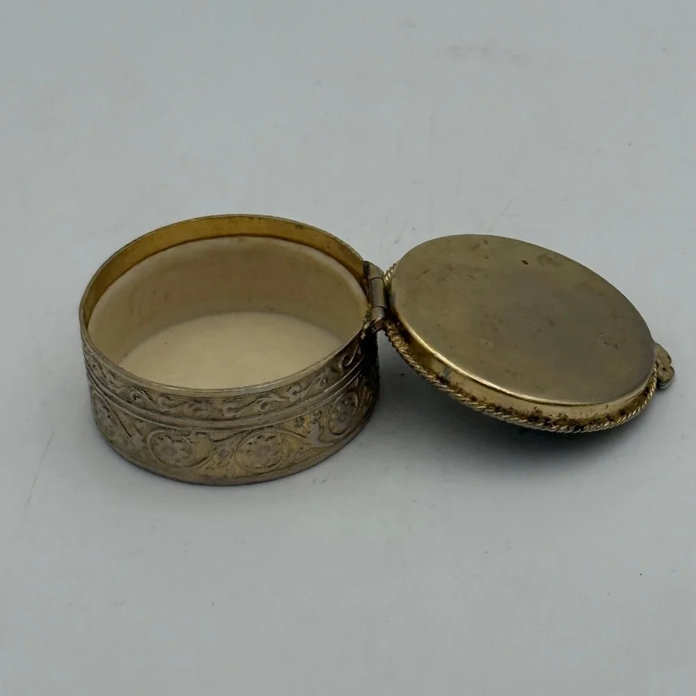 Vintage Green Onyx Stone Pill Box Silver Tone Engraved Floral Trinket Case Round